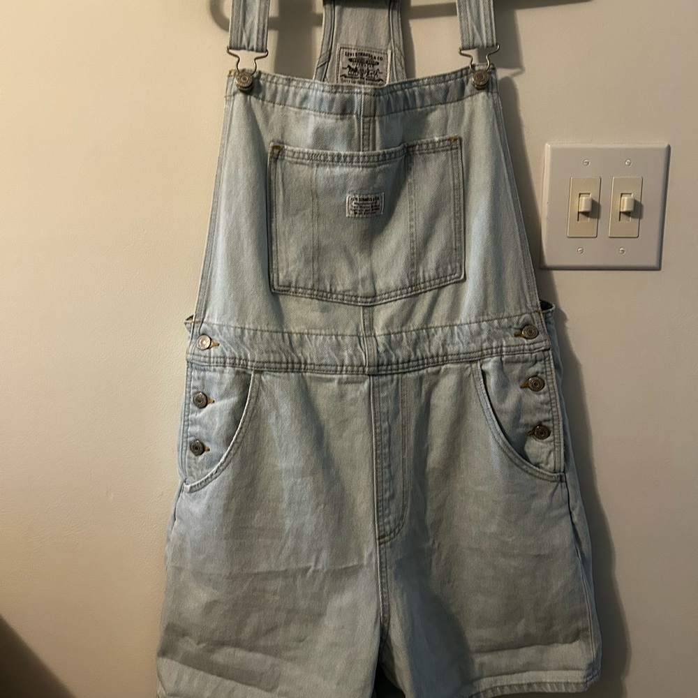Levi’s blue denim Shortalls
